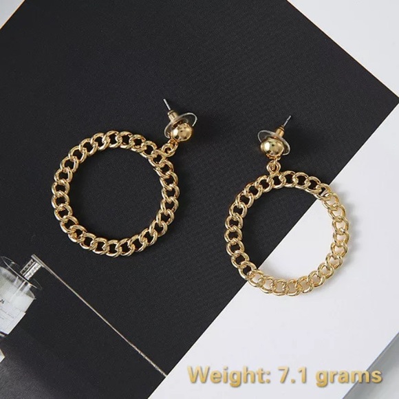 Gold circle chain trending style hoop earrings - Picture 2 of 5